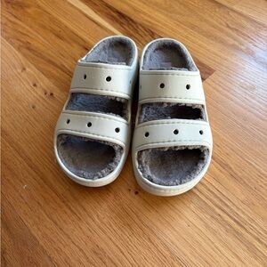 CROCS Cream Faux-Fur Slide Sandals